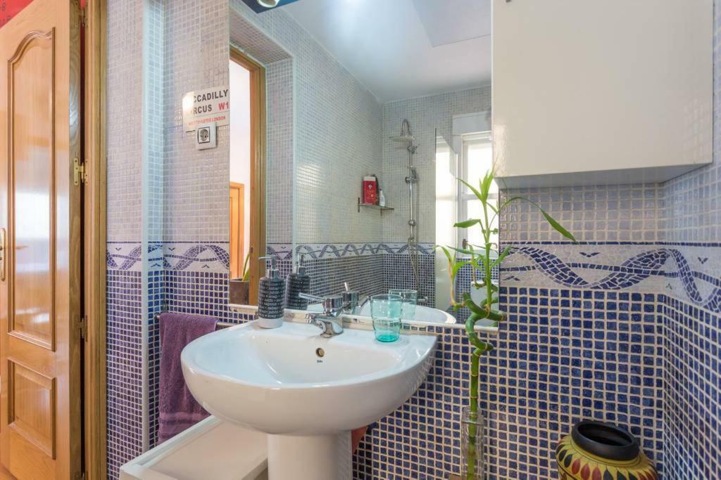 Apartamento Urgel Madrid Exterior foto